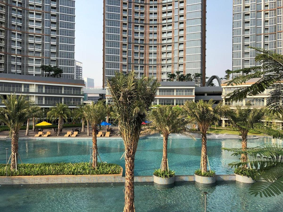 Gold Coast Pik By Dluxx * Jakarta